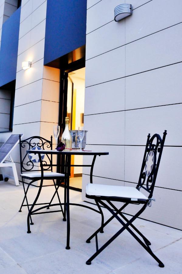 6 Bis Hotel كاستيلديفيلس المظهر الخارجي الصورة