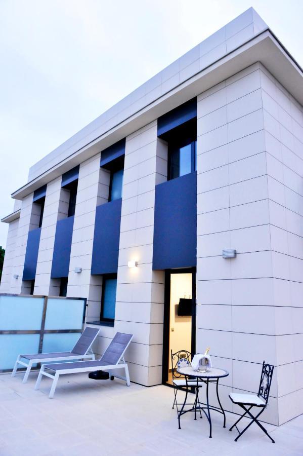 6 Bis Hotel كاستيلديفيلس المظهر الخارجي الصورة
