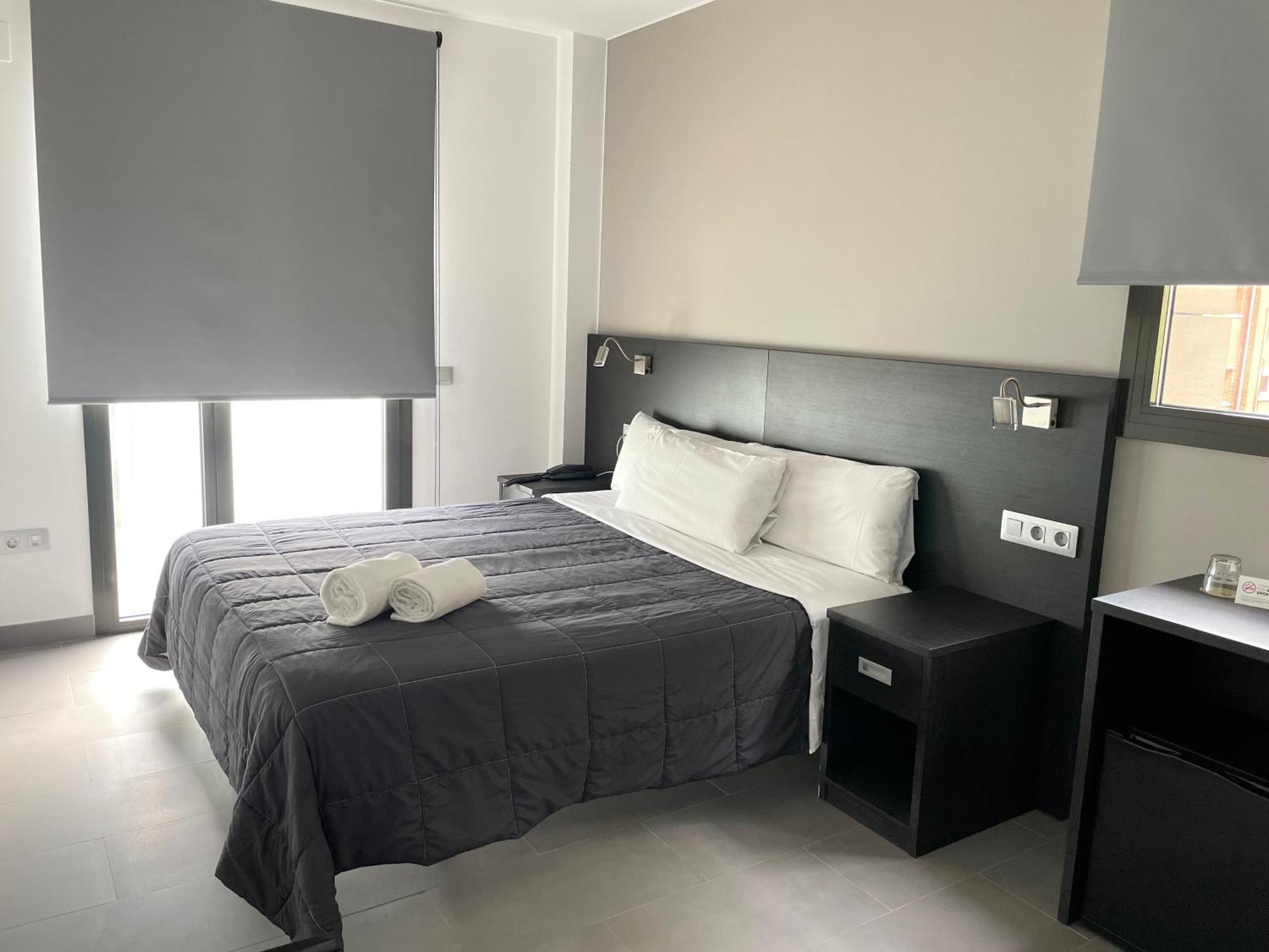 6 Bis Hotel كاستيلديفيلس المظهر الخارجي الصورة