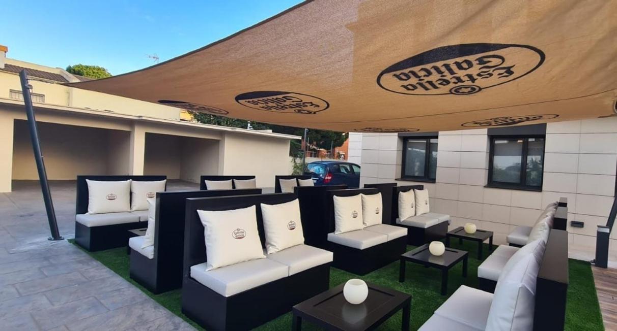 6 Bis Hotel كاستيلديفيلس المظهر الخارجي الصورة